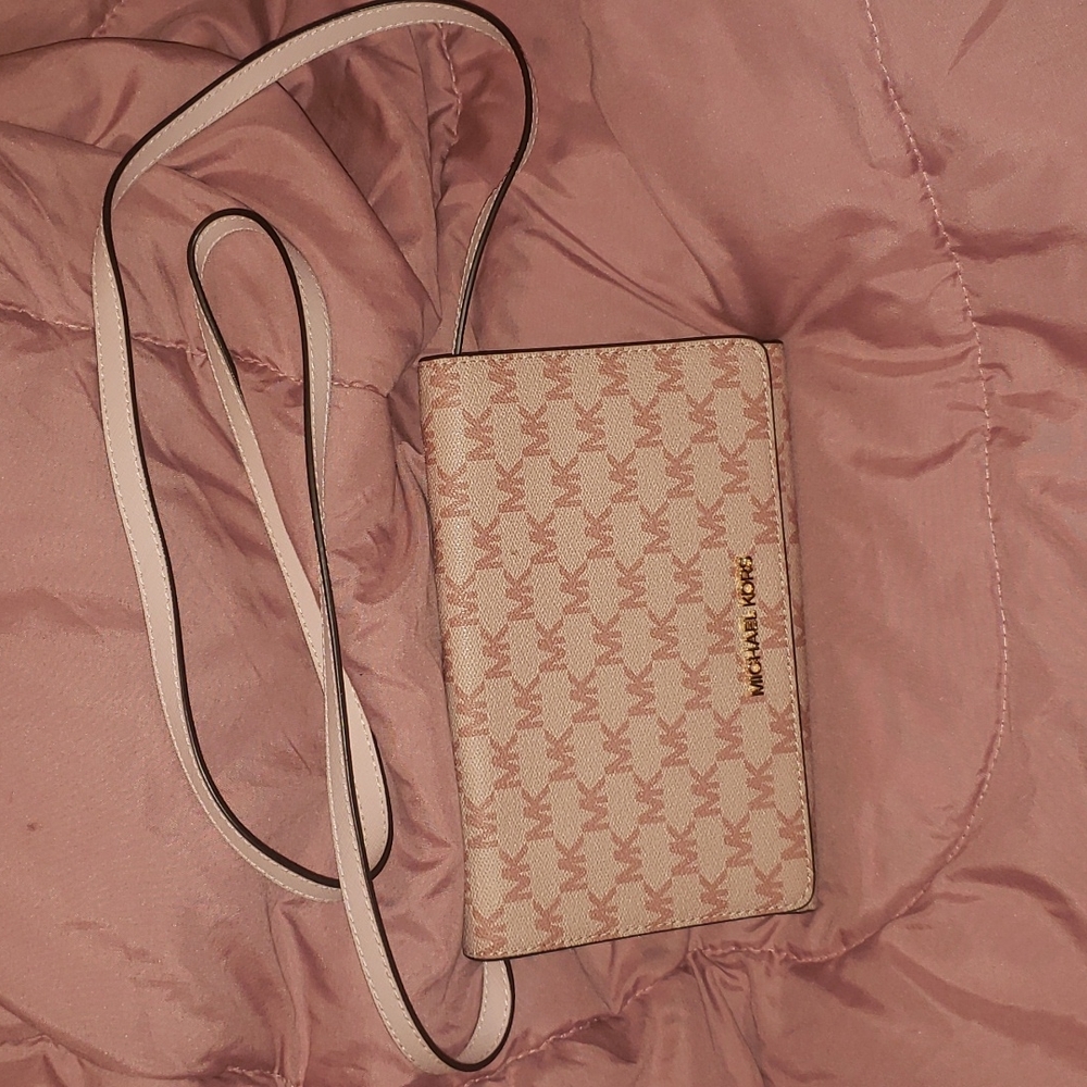 Michael Kors- Dusty Pink bag